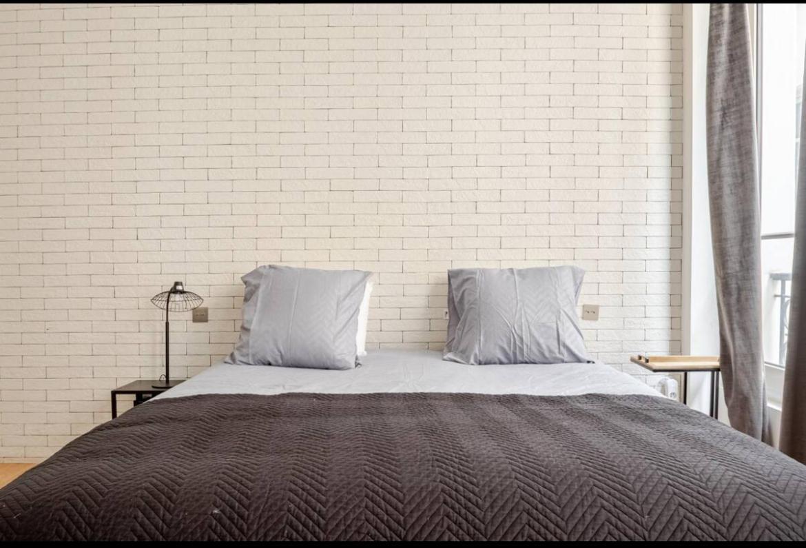 Appartamento Chic Near Louvre & Eiffel Tour Parigi