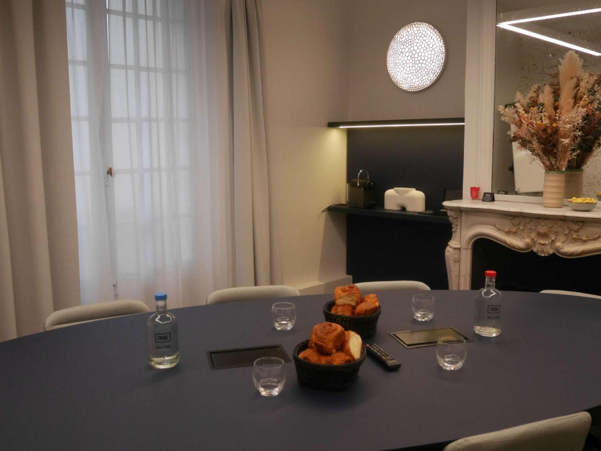 Tribe Batignolles 4*
