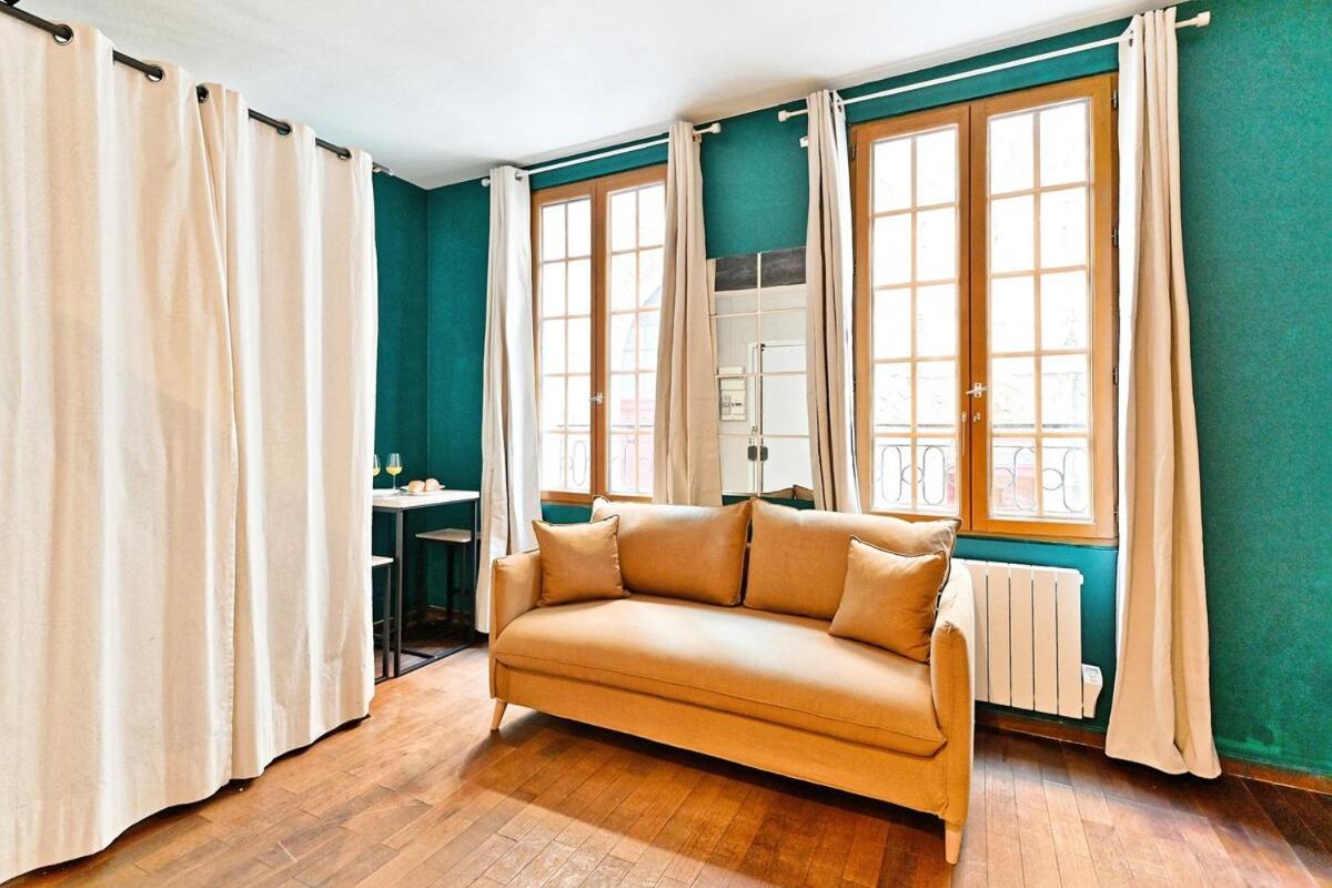 Cozy In The Beautiful Marais