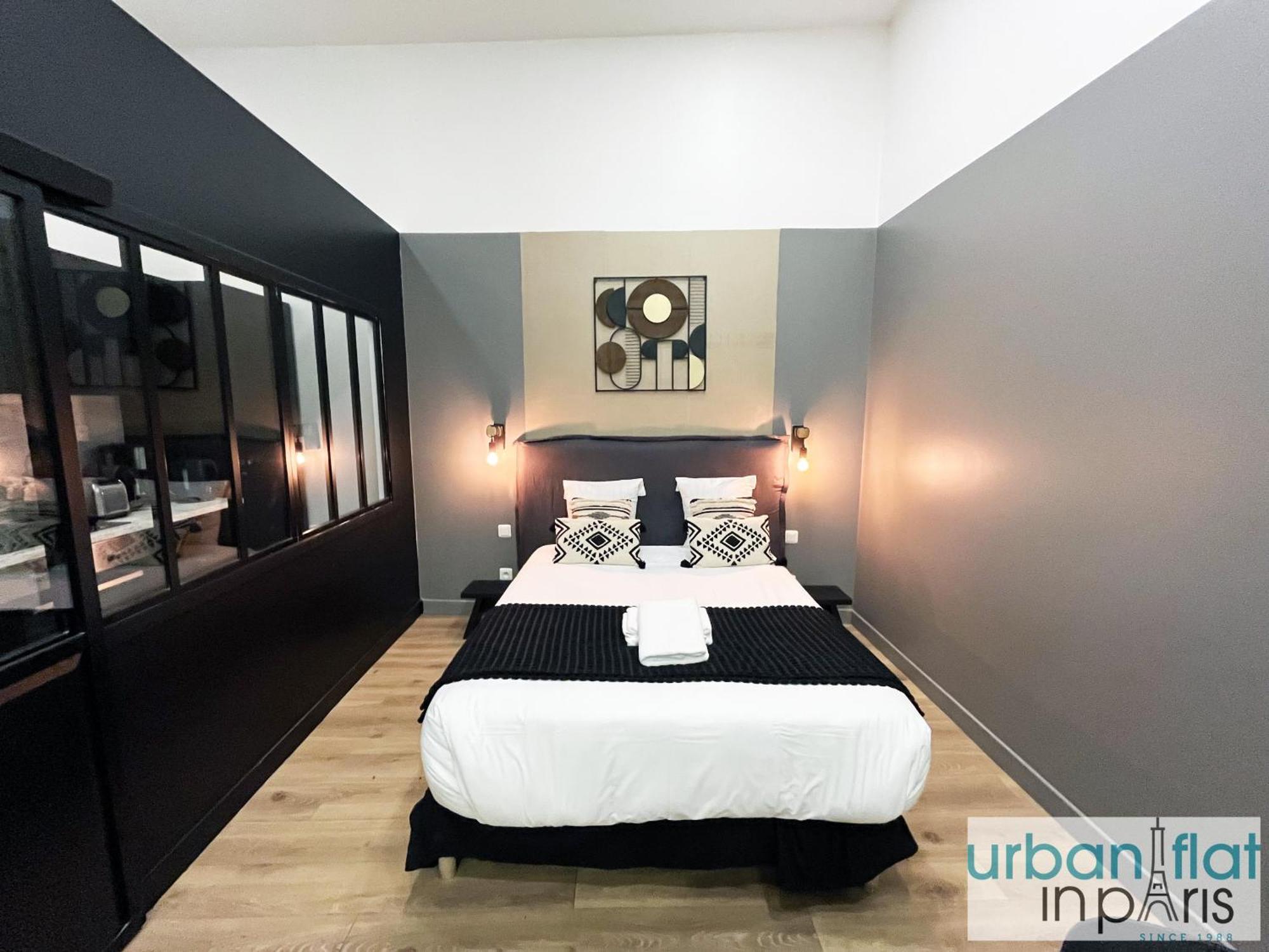 Apartment 05 - Parisian Design Loft