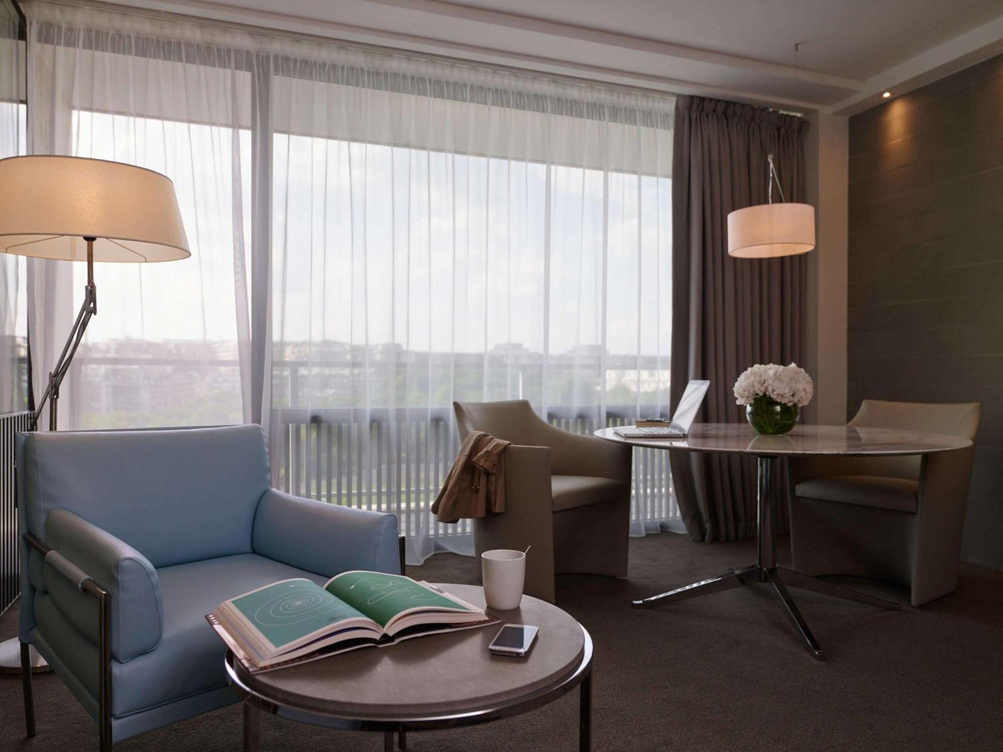 Pullman Tour Eiffel Parigi