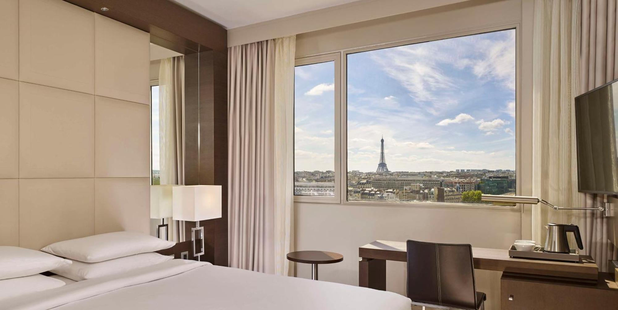 Hyatt Regency Etoile Hotel