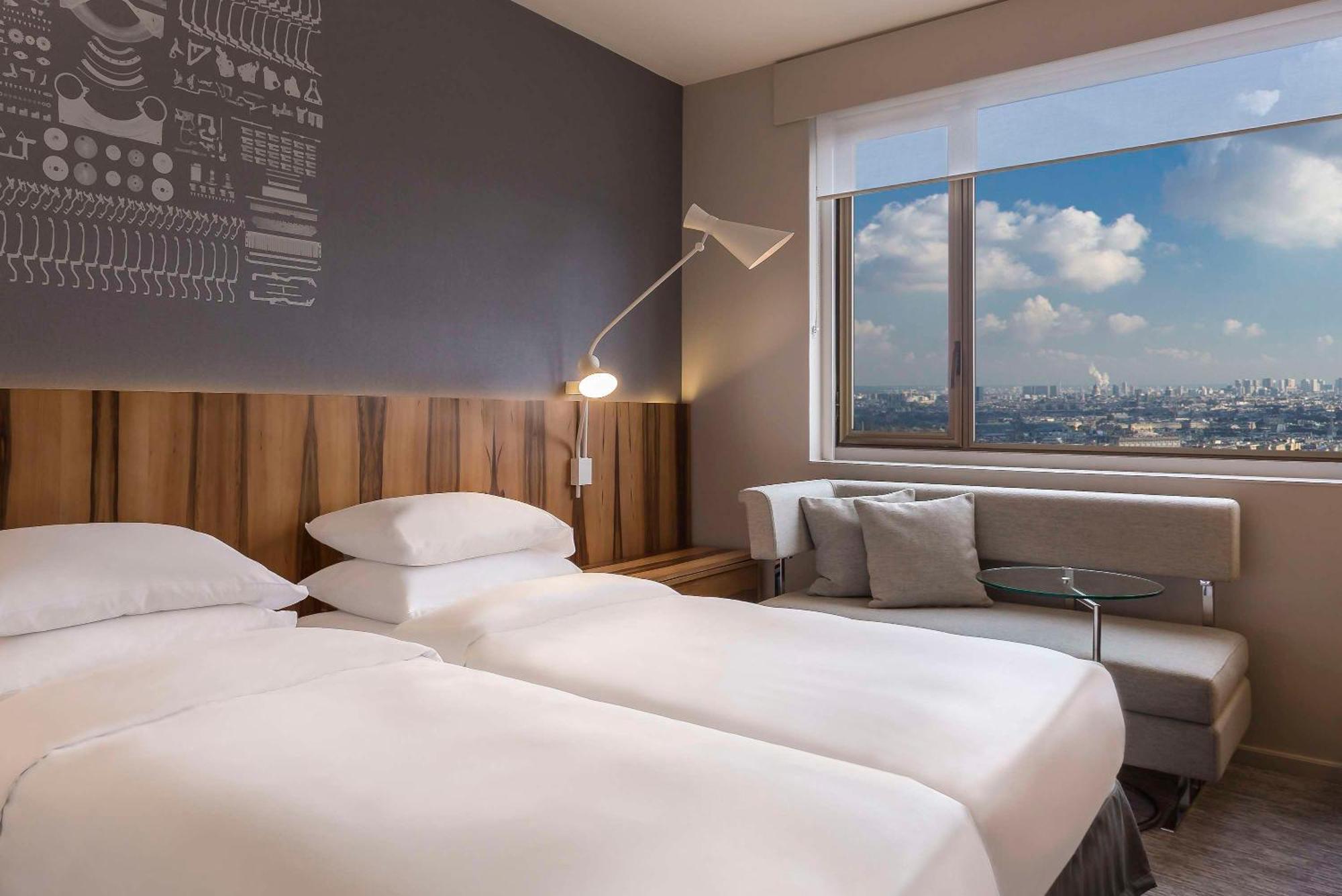 Hyatt Regency Etoile
