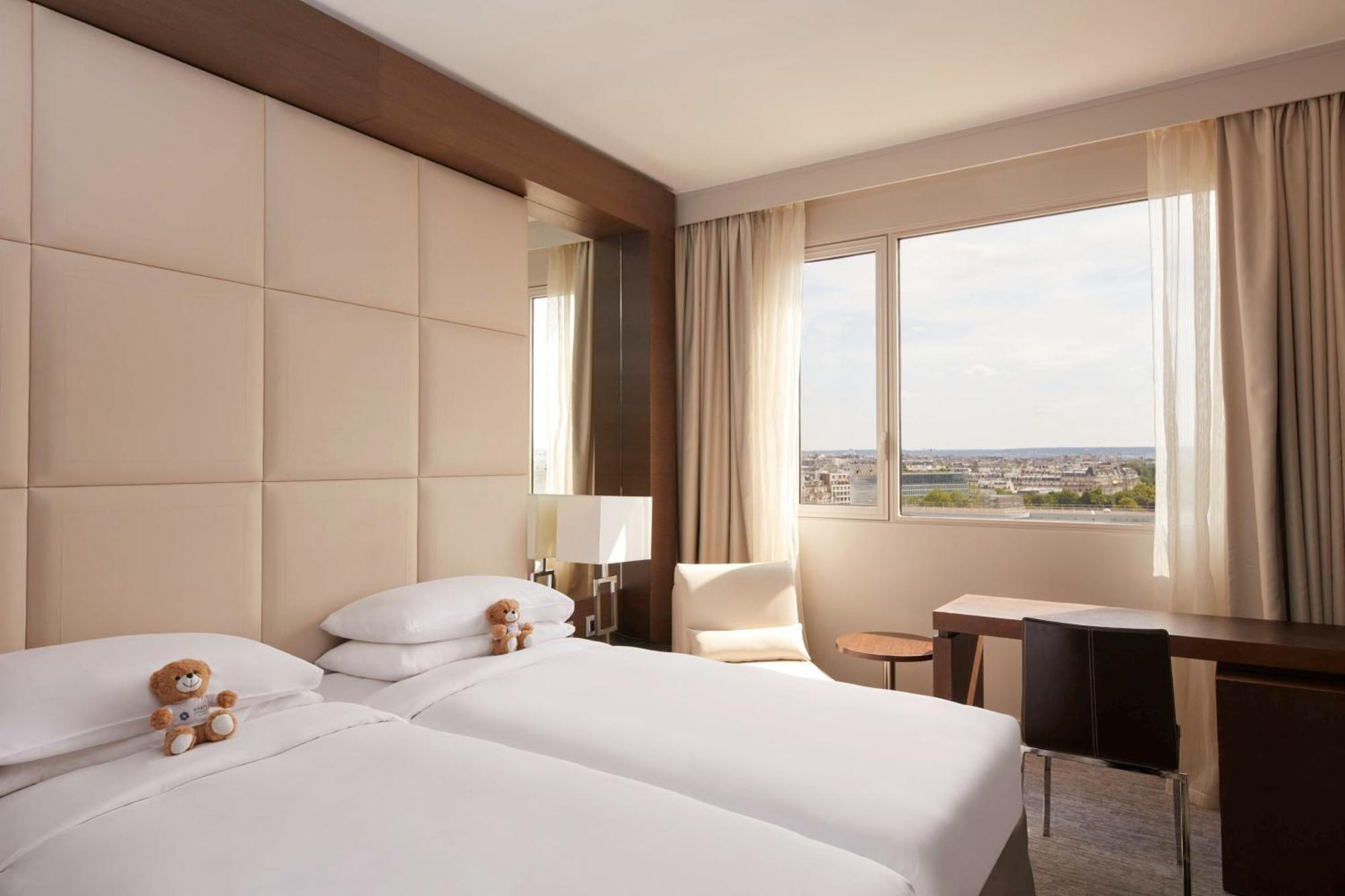 Hyatt Regency Etoile Hotel