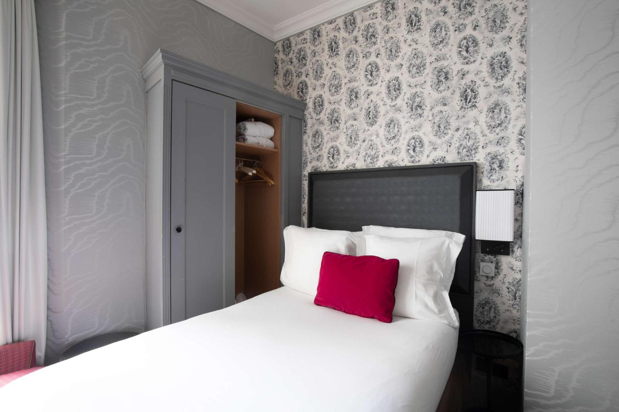 Hotel Maison Astor Paris, Curio Collection By Hilton 4*