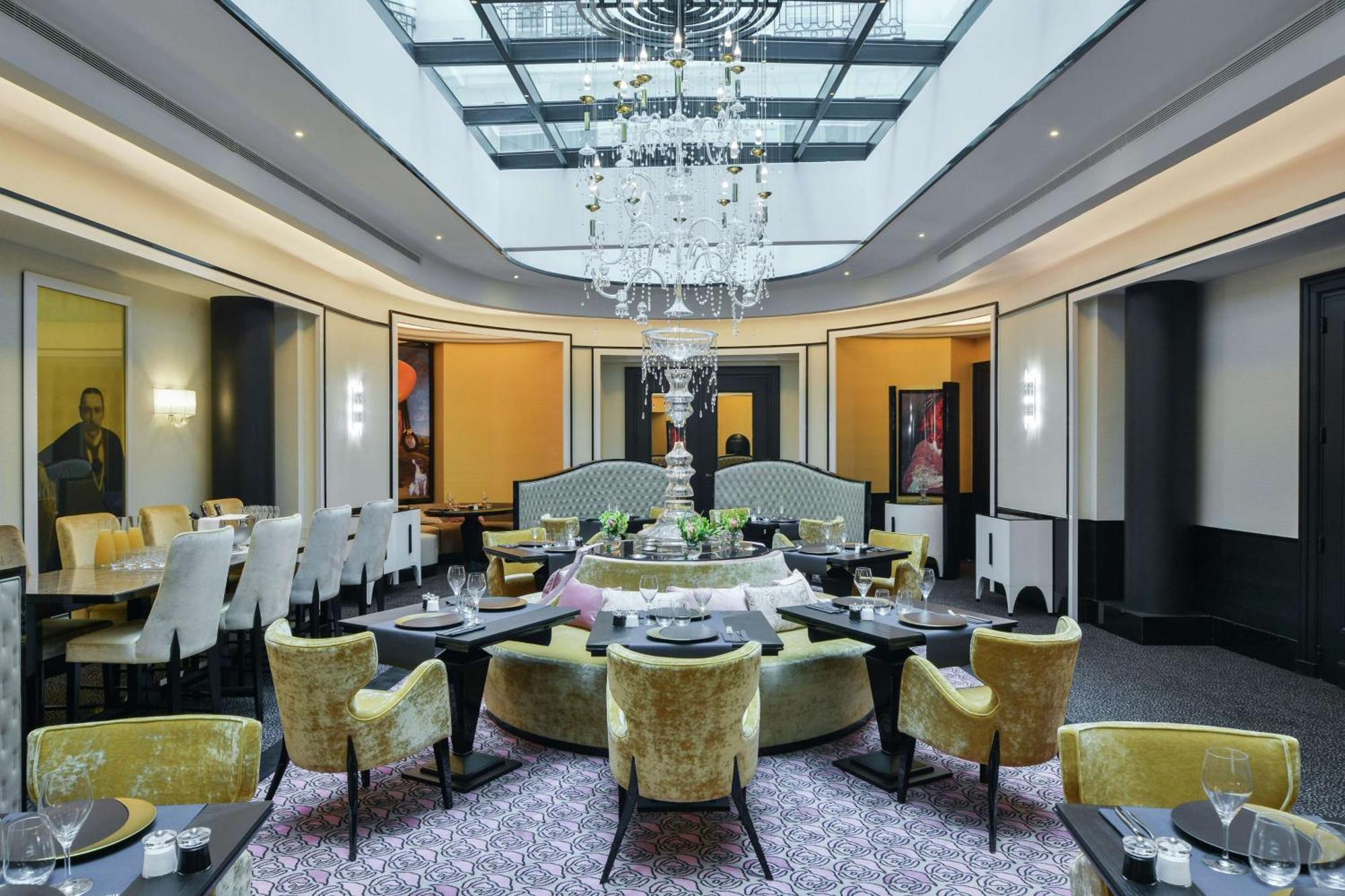 Maison Astor Paris, Curio Collection By Hilton