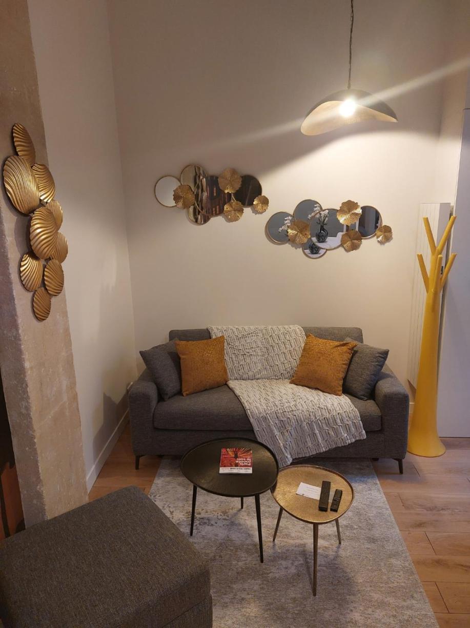 Centre - At Apartment