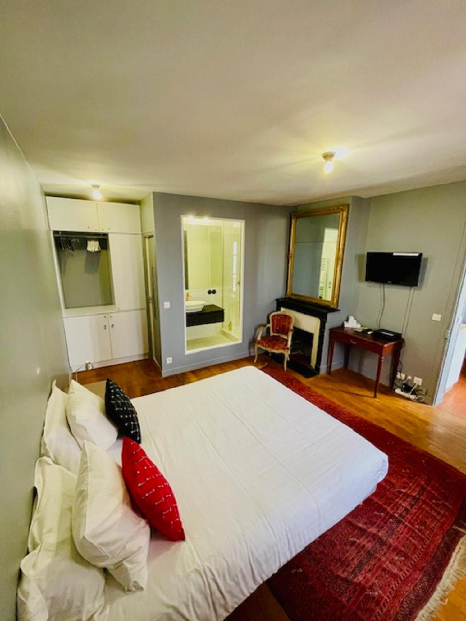 Le Pavillon Hotel Parigi