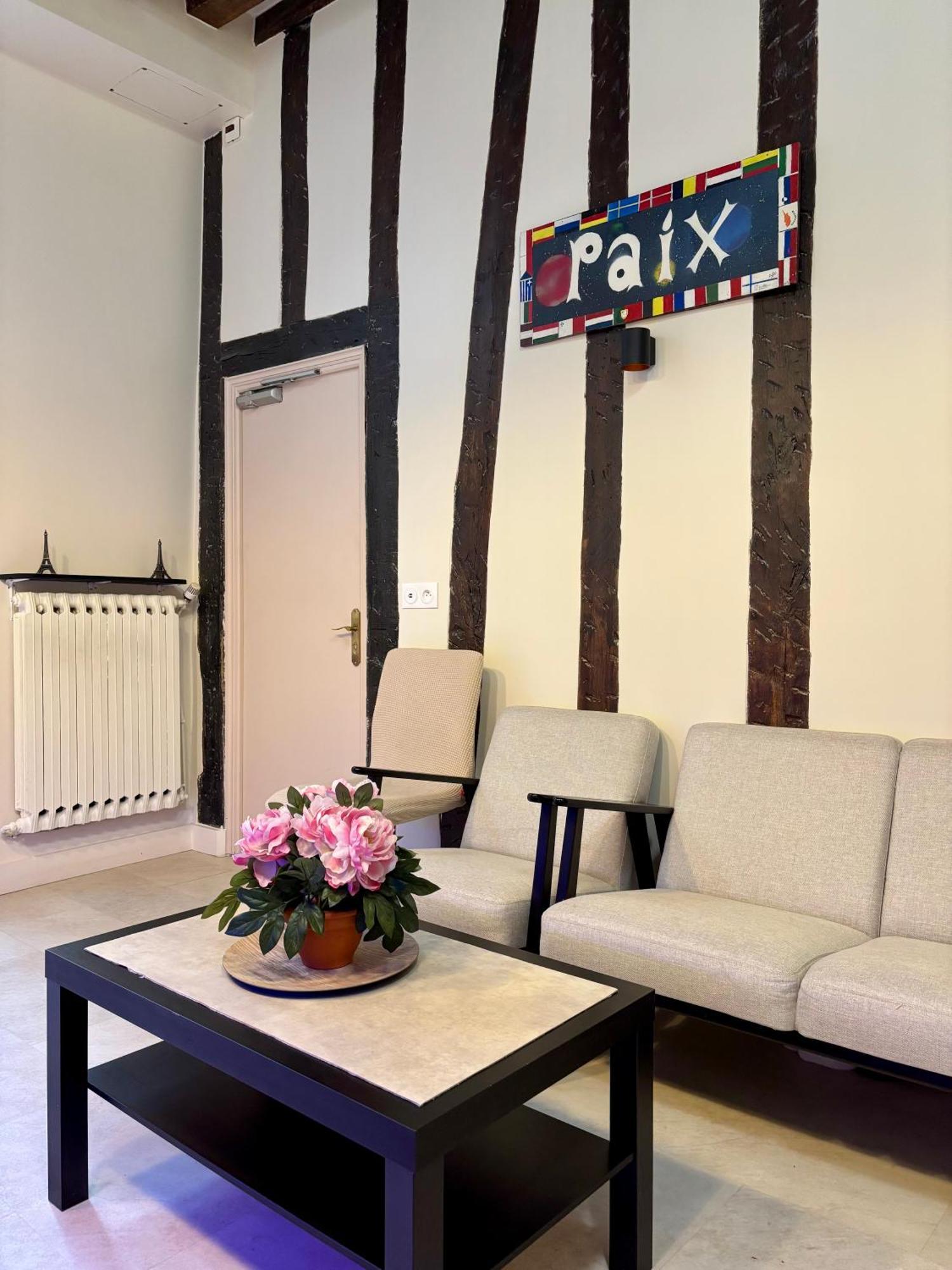 Hotel Des Fontaines Parigi