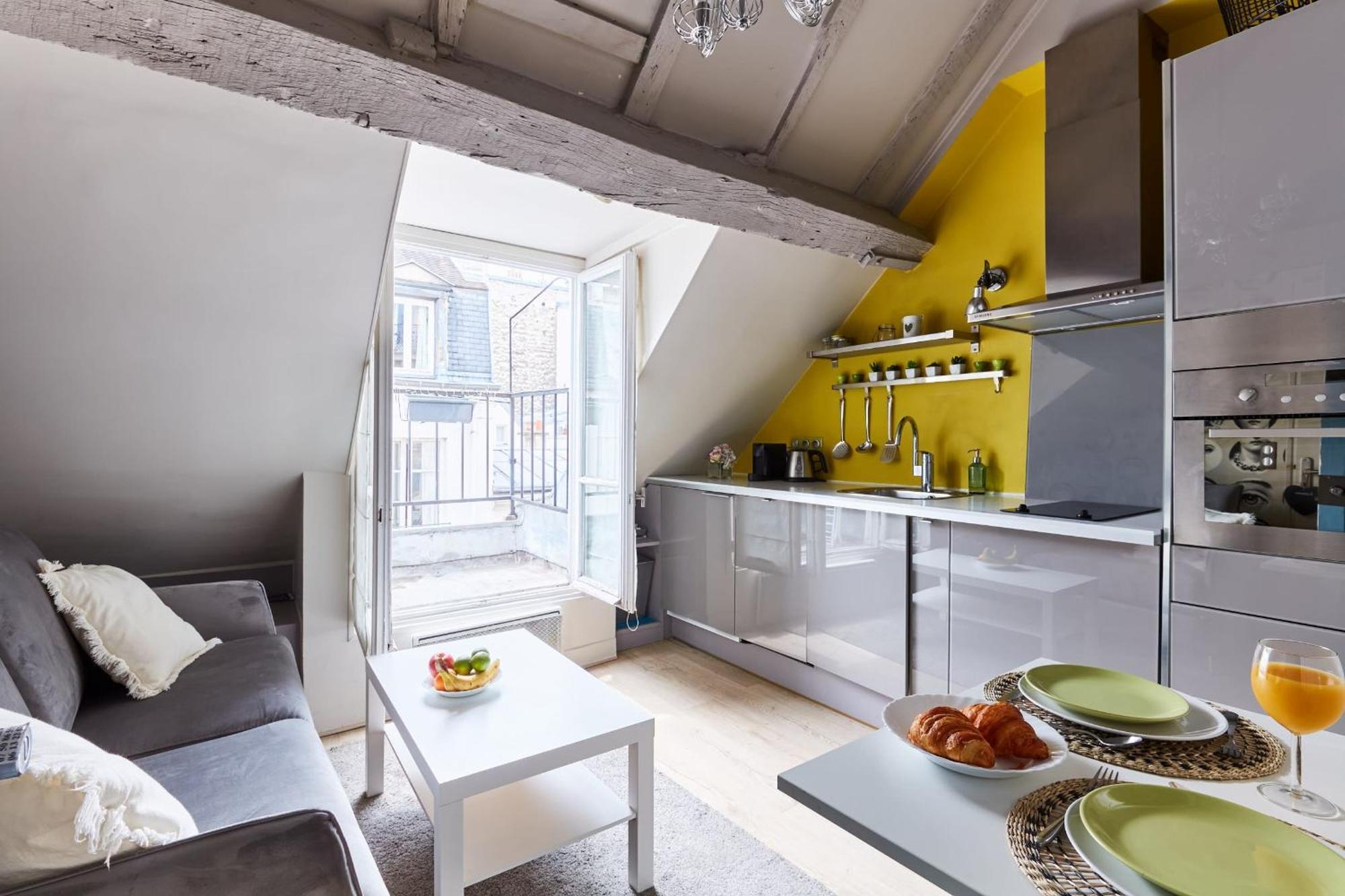 Bnbnova - Place Des Vosges - 1br With Balcony Parigi