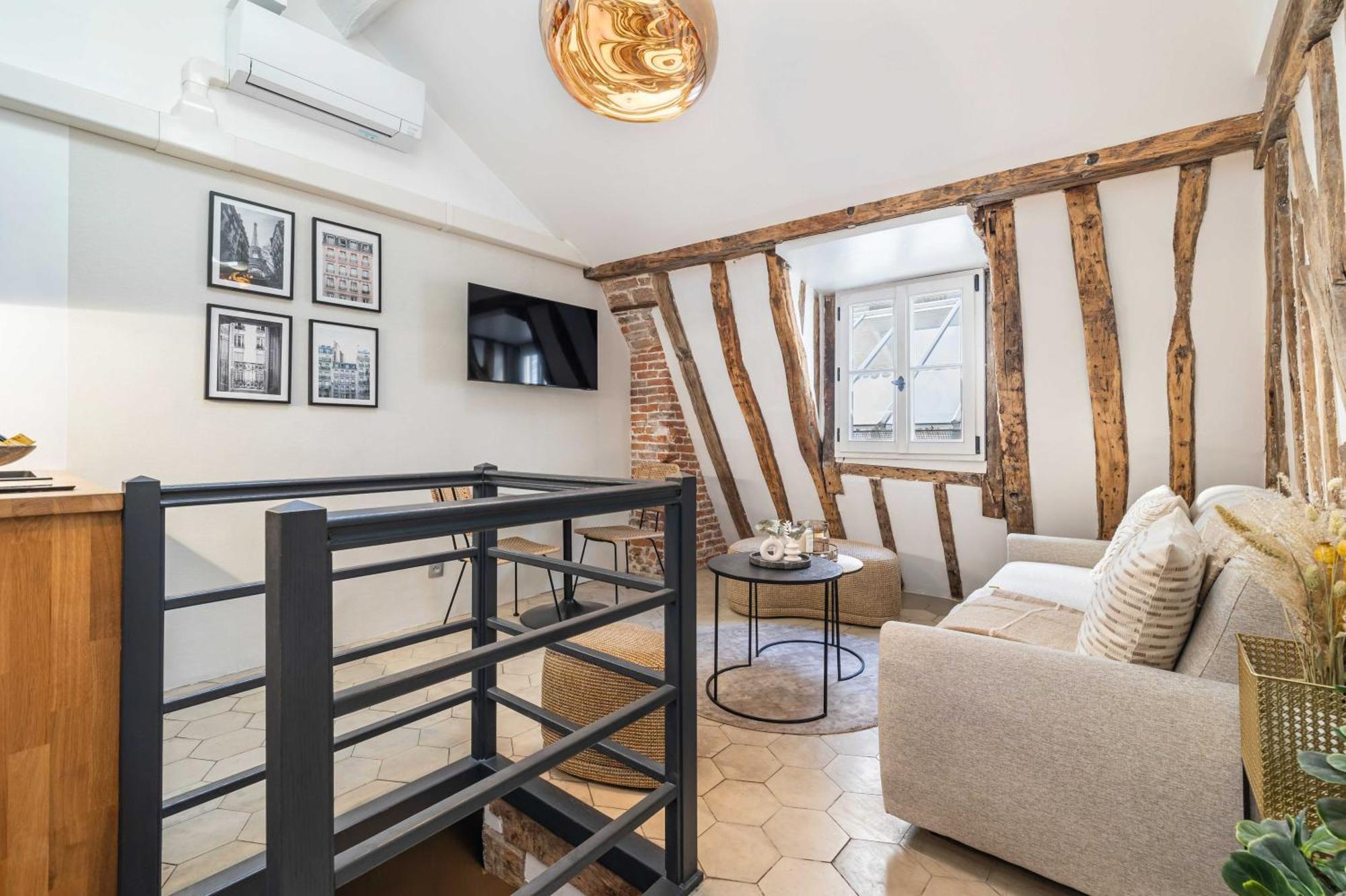 Ultra Historical Parisian Flat - Louvre Appartamento Parigi