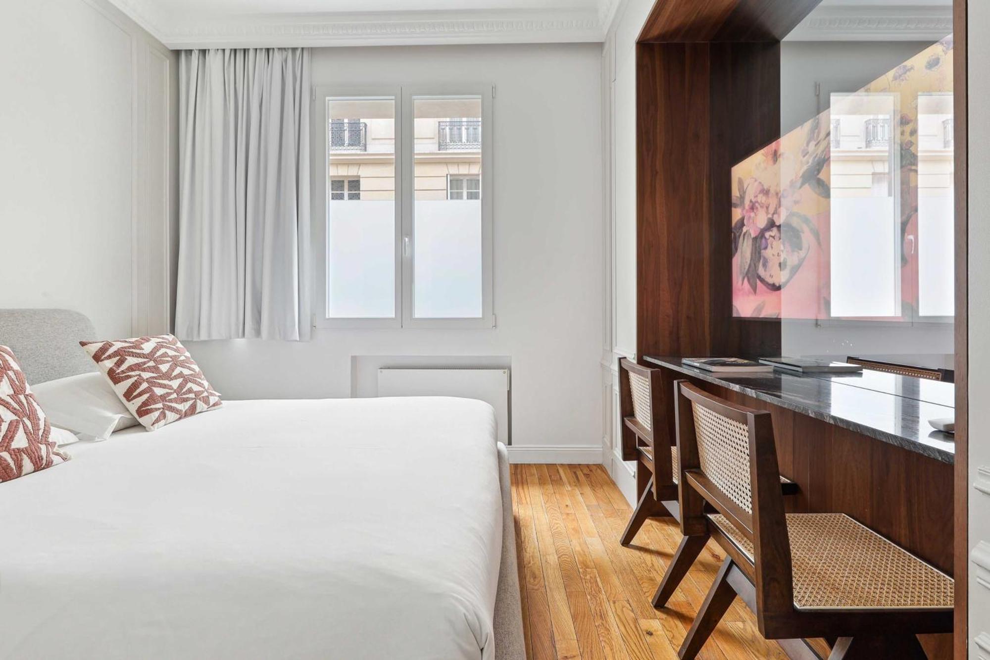 Interior Design - 6p-2br - Tour Eiffel Parigi