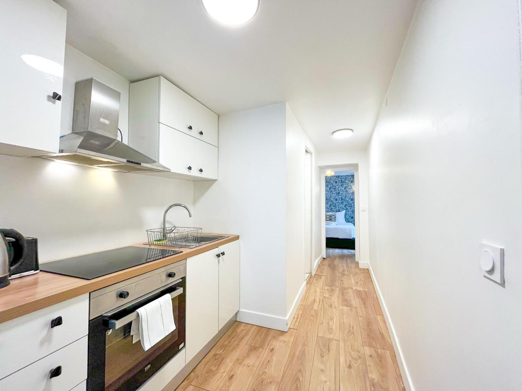 152 - Urban Cosy Flat In Apartment *