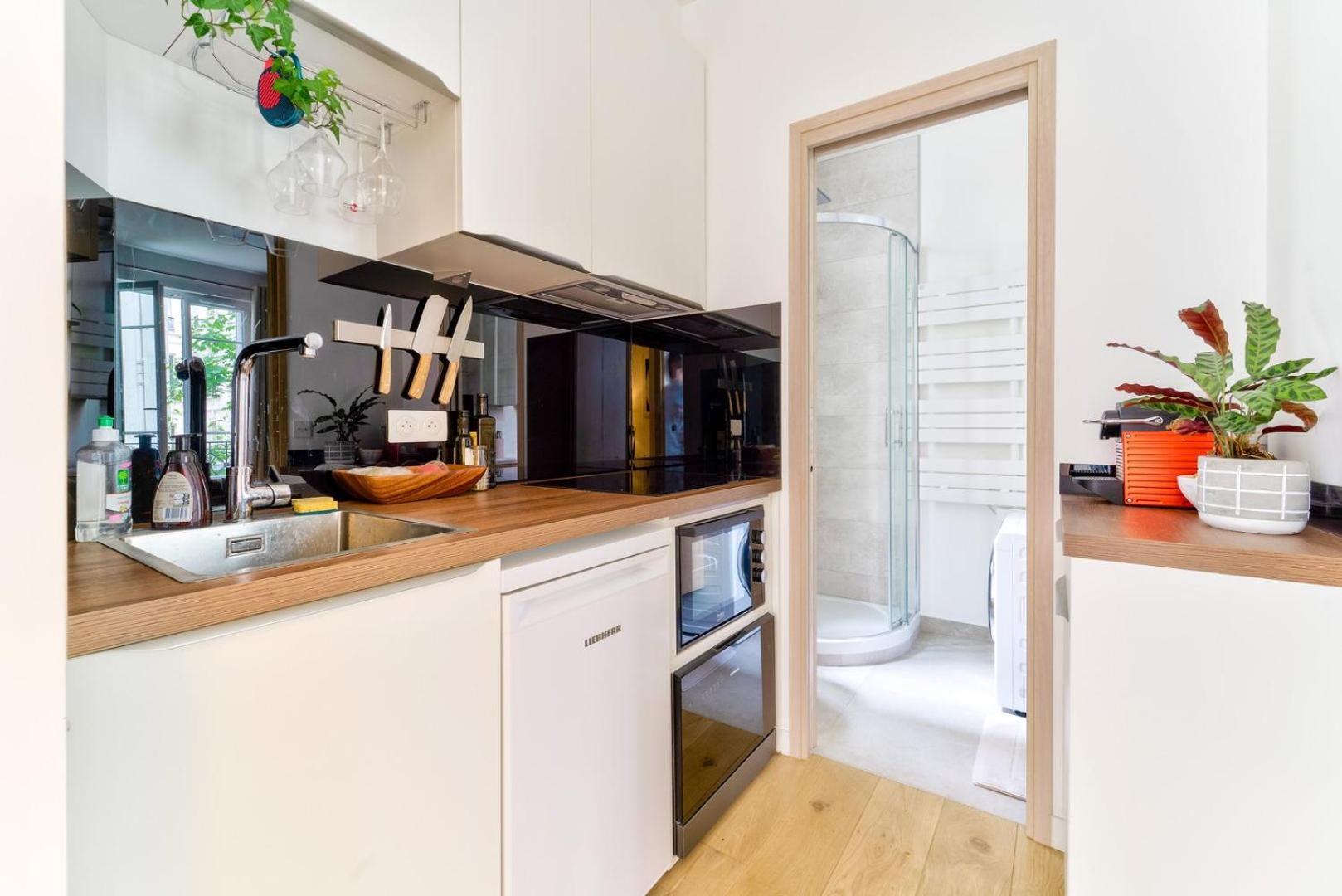 Apartment Parisian Charm, Modern & Quiet