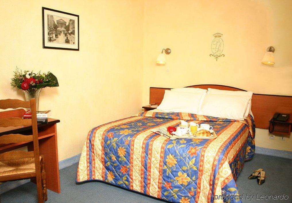 Prince Albert Louvre Hotel 2*