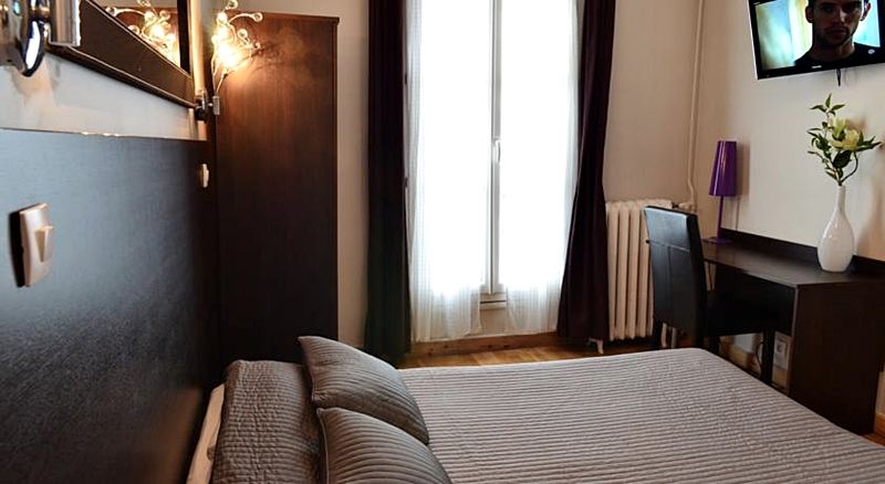 Le Twelve Parigi