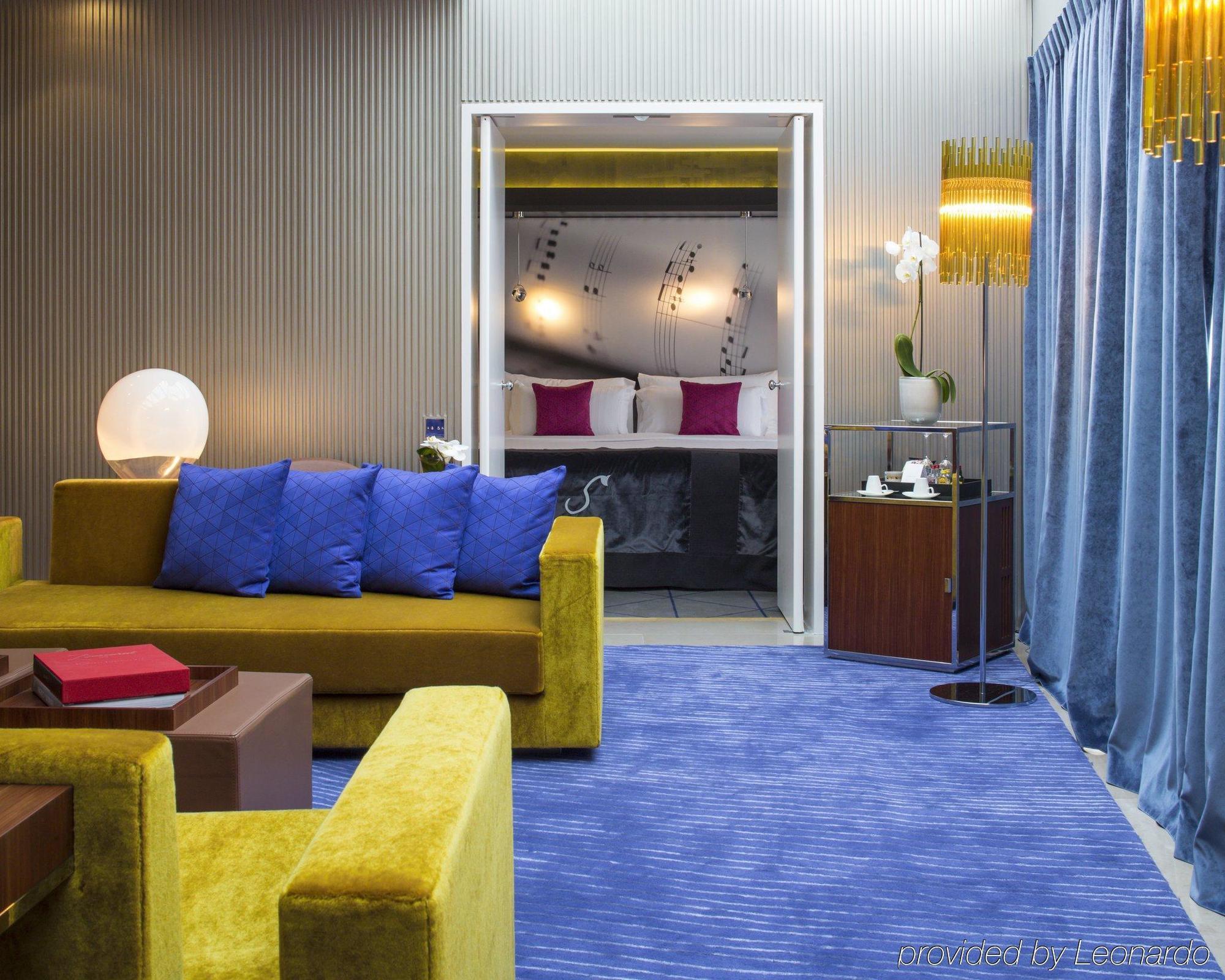 Hotel De Sers Champs Elysées 5*