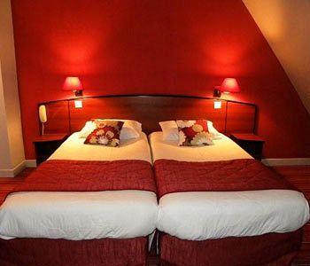 Des Deux Avenues Hotel 3*