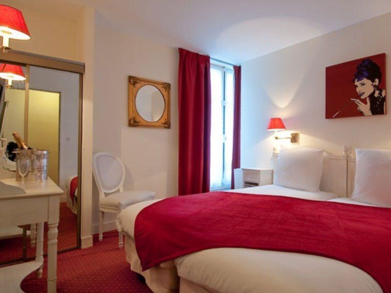 Aston Hotel