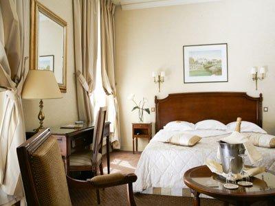 Mayfair 4*