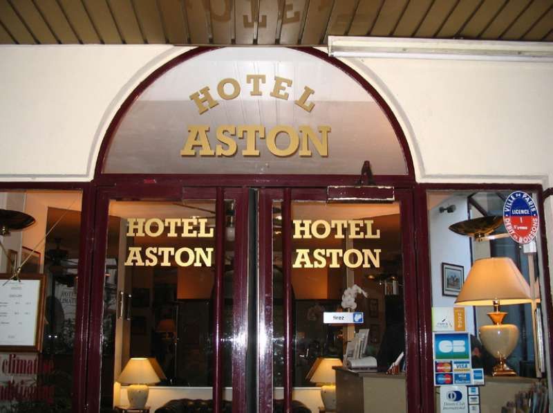 Aston 3*