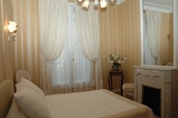 D'argenson Hotel