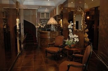 Hotel D'argenson 2*