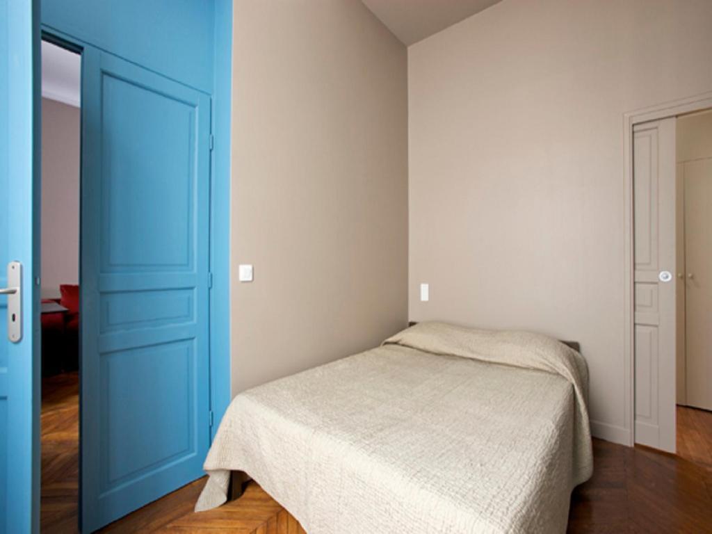 My Flat In - 8th * Parigi
