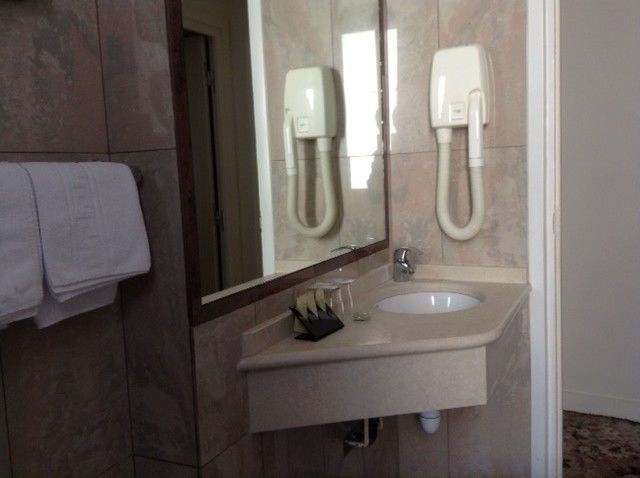 Hotel London 3*