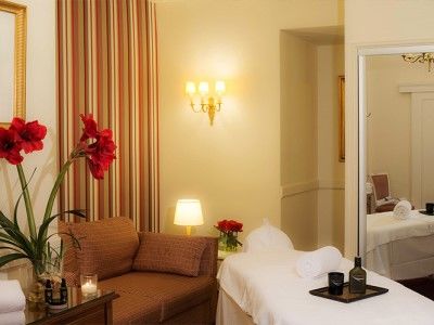 Mayfair Hotel