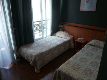 Hibiscus Republique Paris