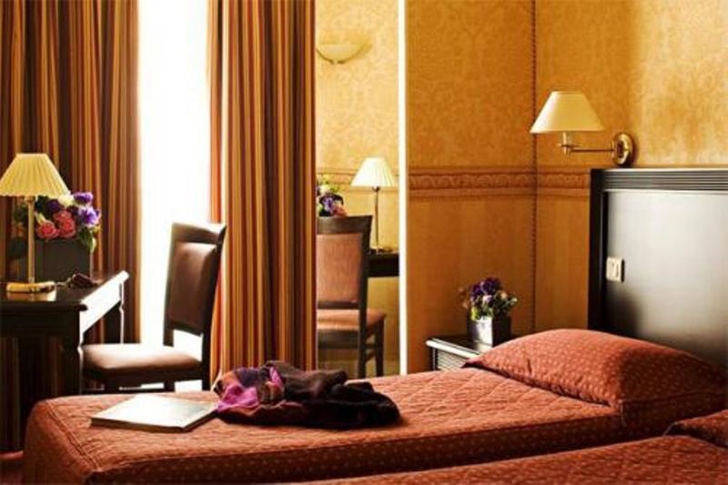 Hotel Unic Renoir Saint Germain Paris