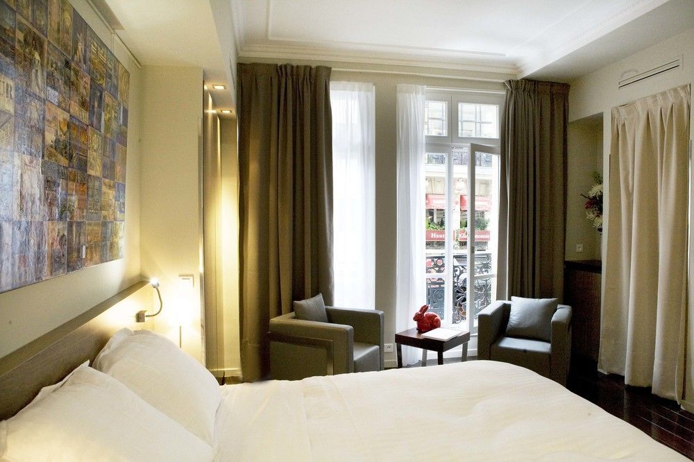 33 Marbeuf Aparthotel Paris