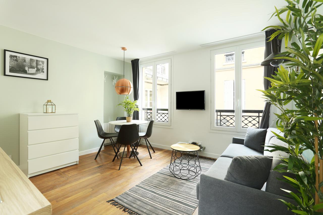 Rent A - Meslay Parigi