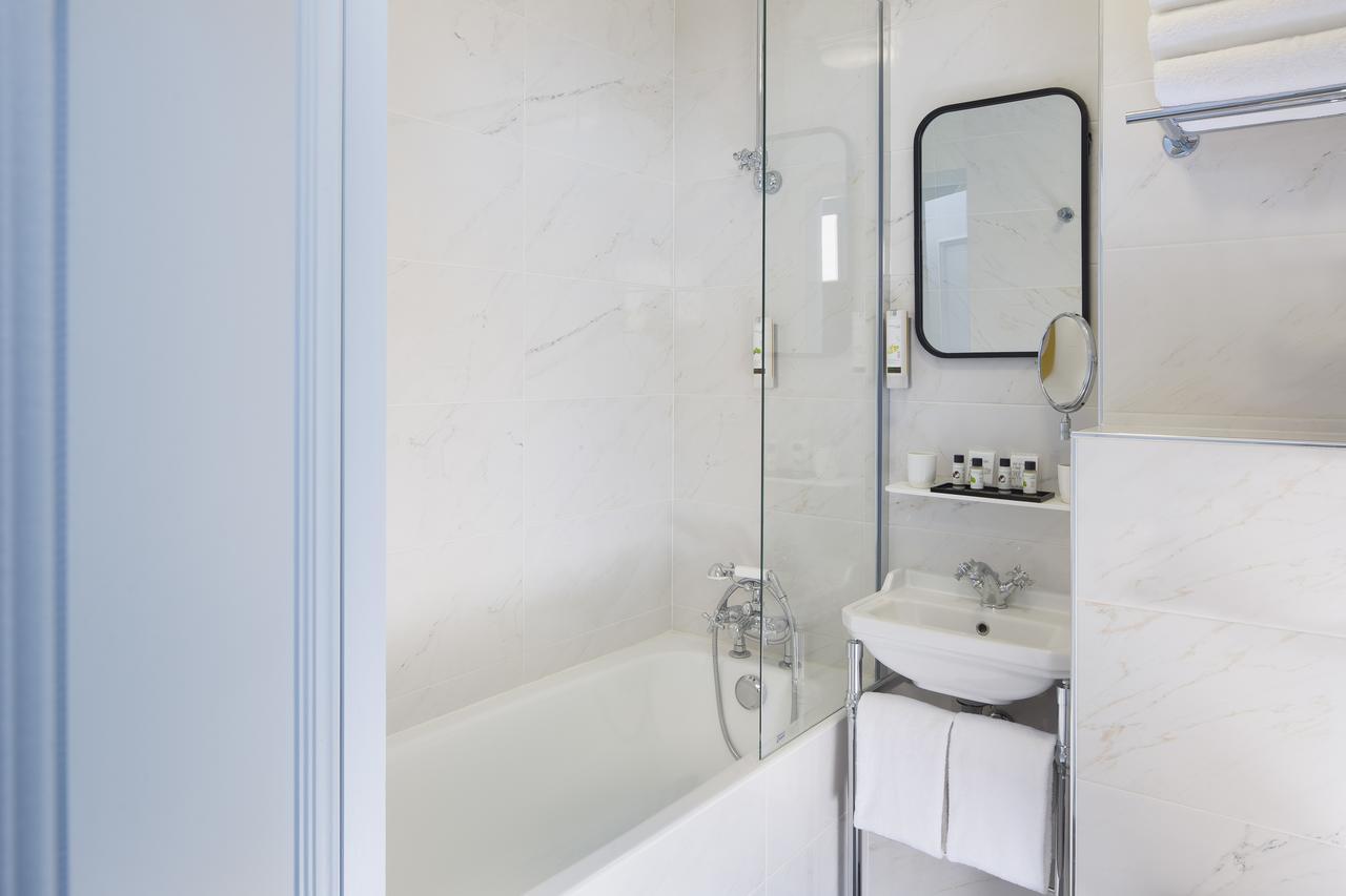 Hotel Céleste Batignolles Montmartre Parigi