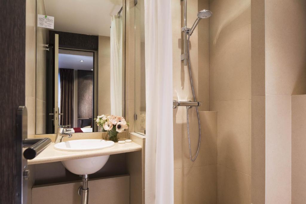 Central Hotel Paris Hotel 3*
