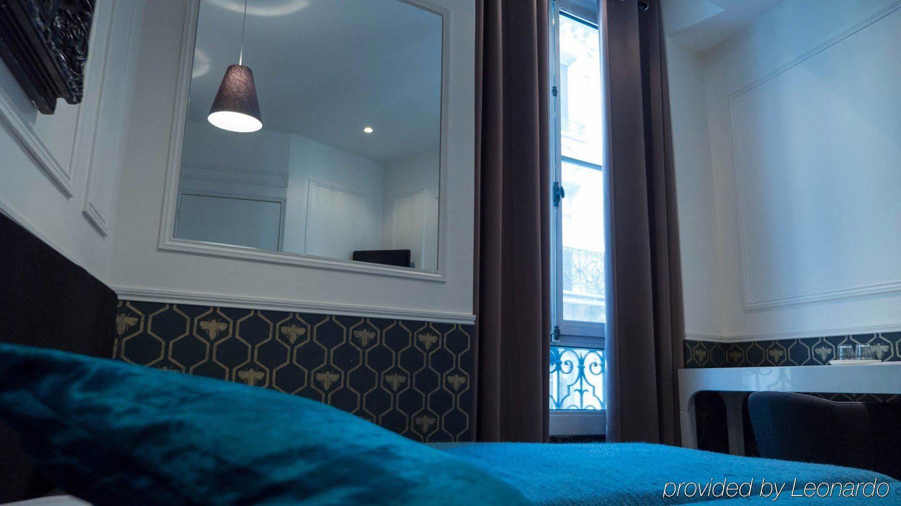 Petit Saint-honoré Hotel 2*