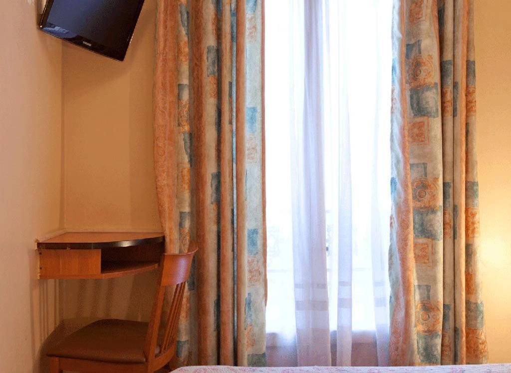 Hibiscus Republique Hotel Parigi