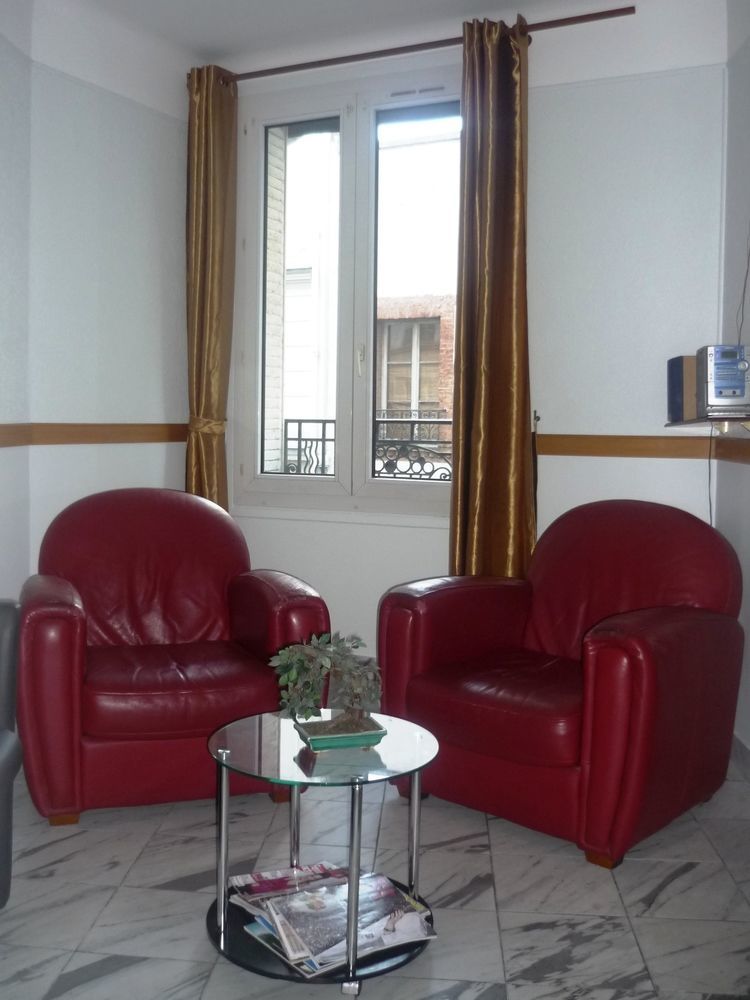 Hotel Mary's *