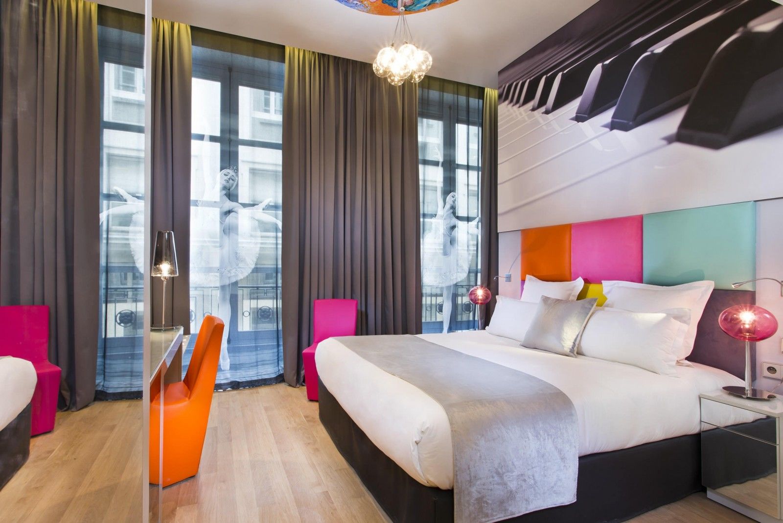 Hotel Lyric Opera 4*
