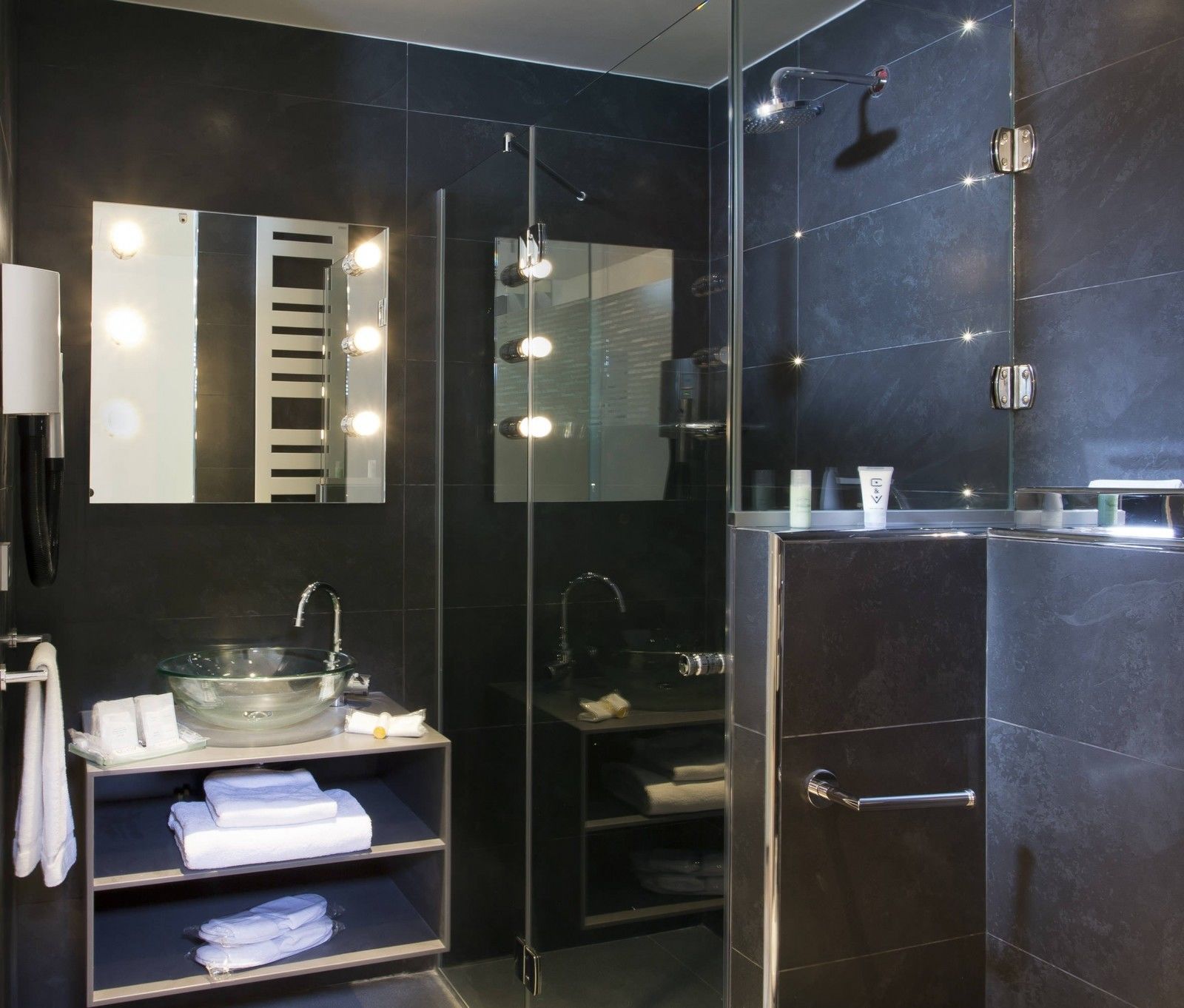 Hotel Lyric Opera 4*