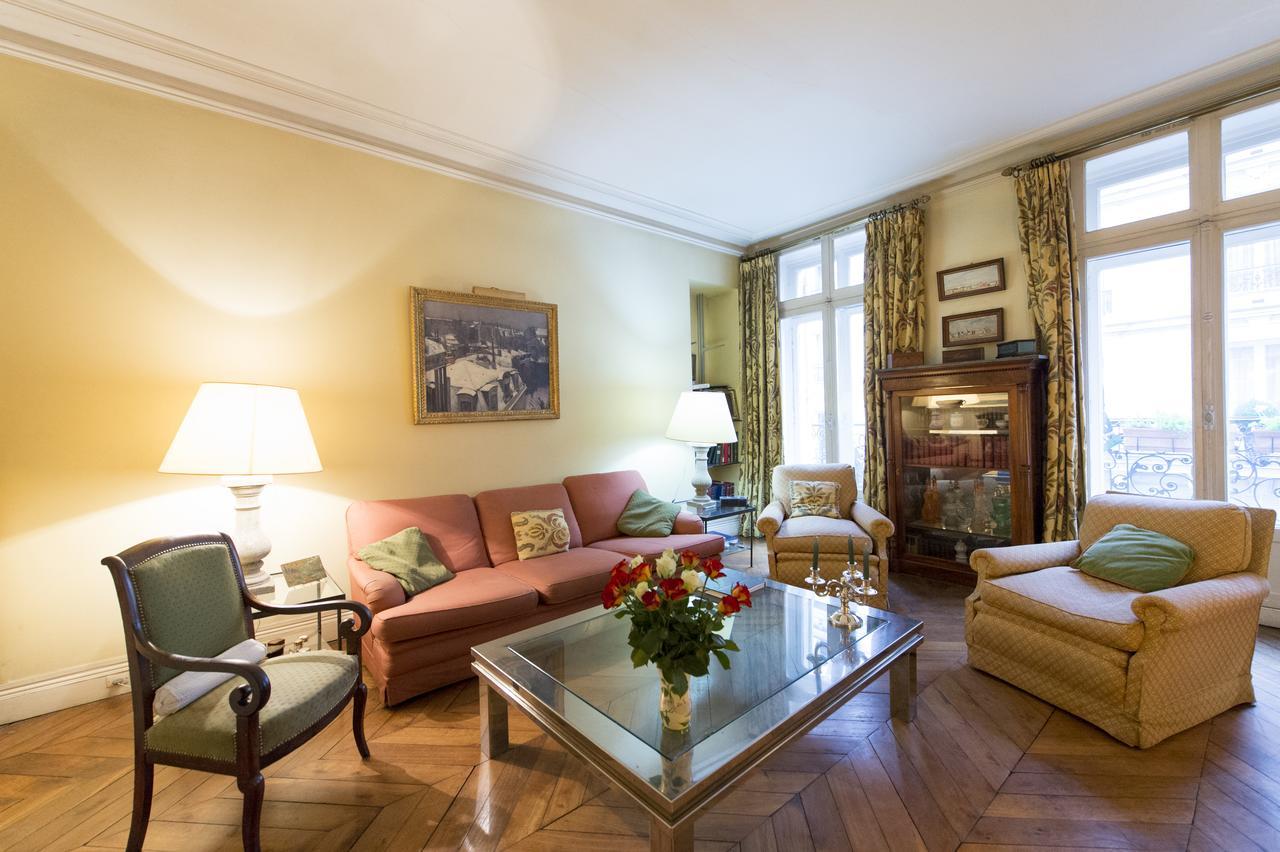 Veeve - Charming Bonaparte Apartment