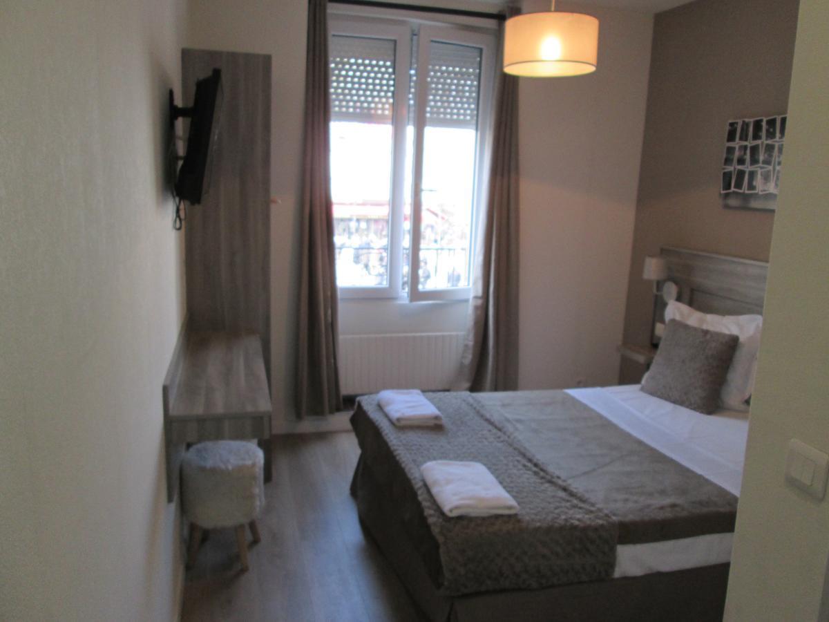 Hotel Ménil Bon Temps Parigi