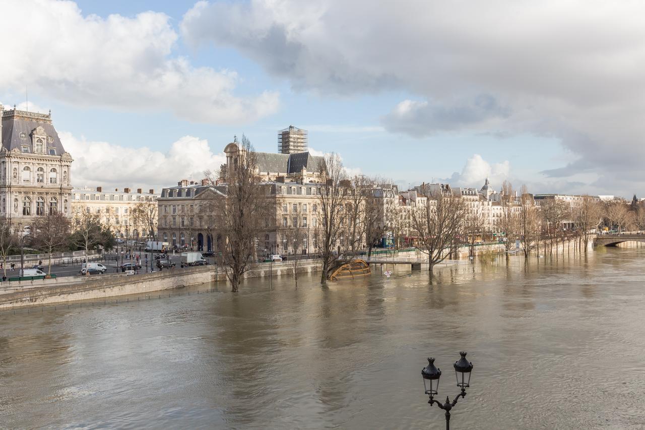 Veeve - Overlooking The Seine On Ile De La Cité Appartamento