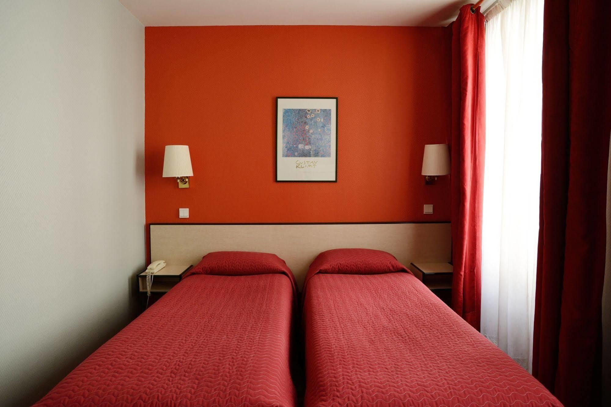 Hotel Pierre Nicole Parigi