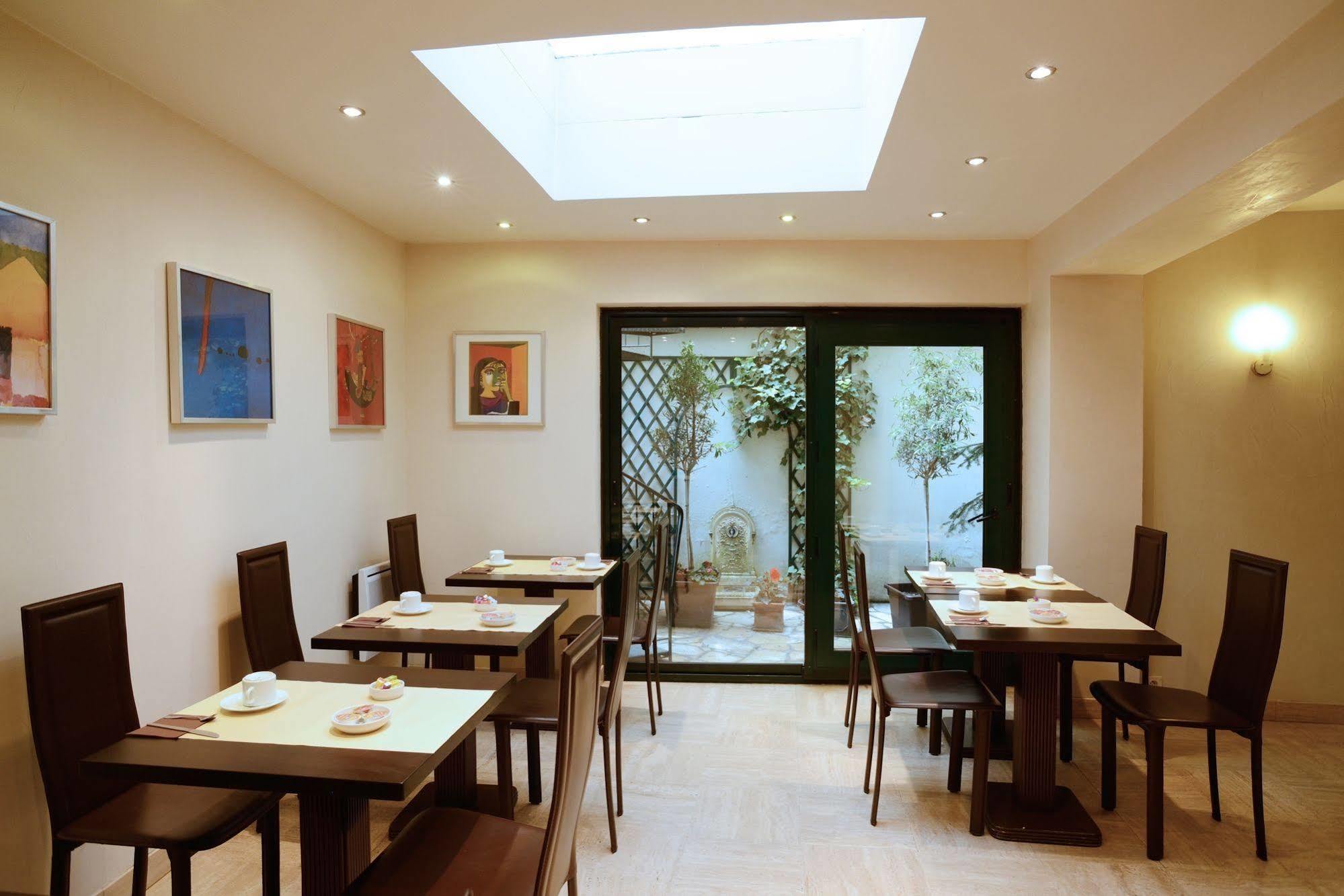 Hotel Pierre Nicole 2*