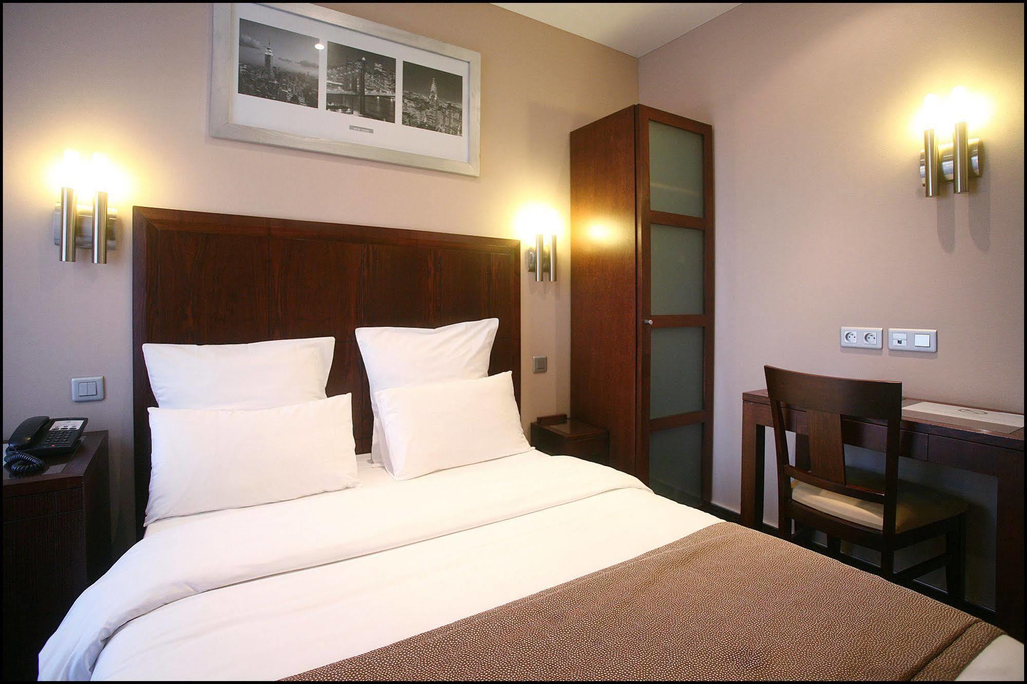 Hotel Grand Francais 3*