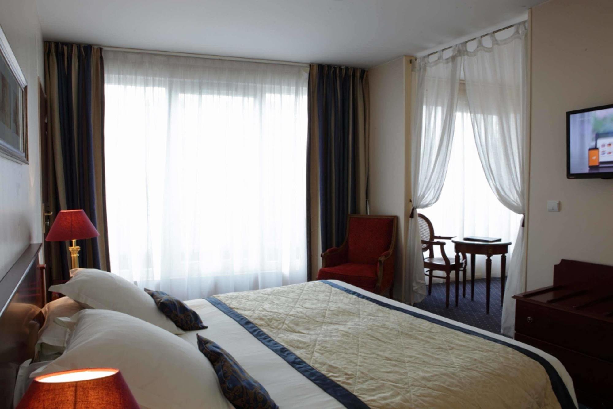 Amiral 4* Parigi