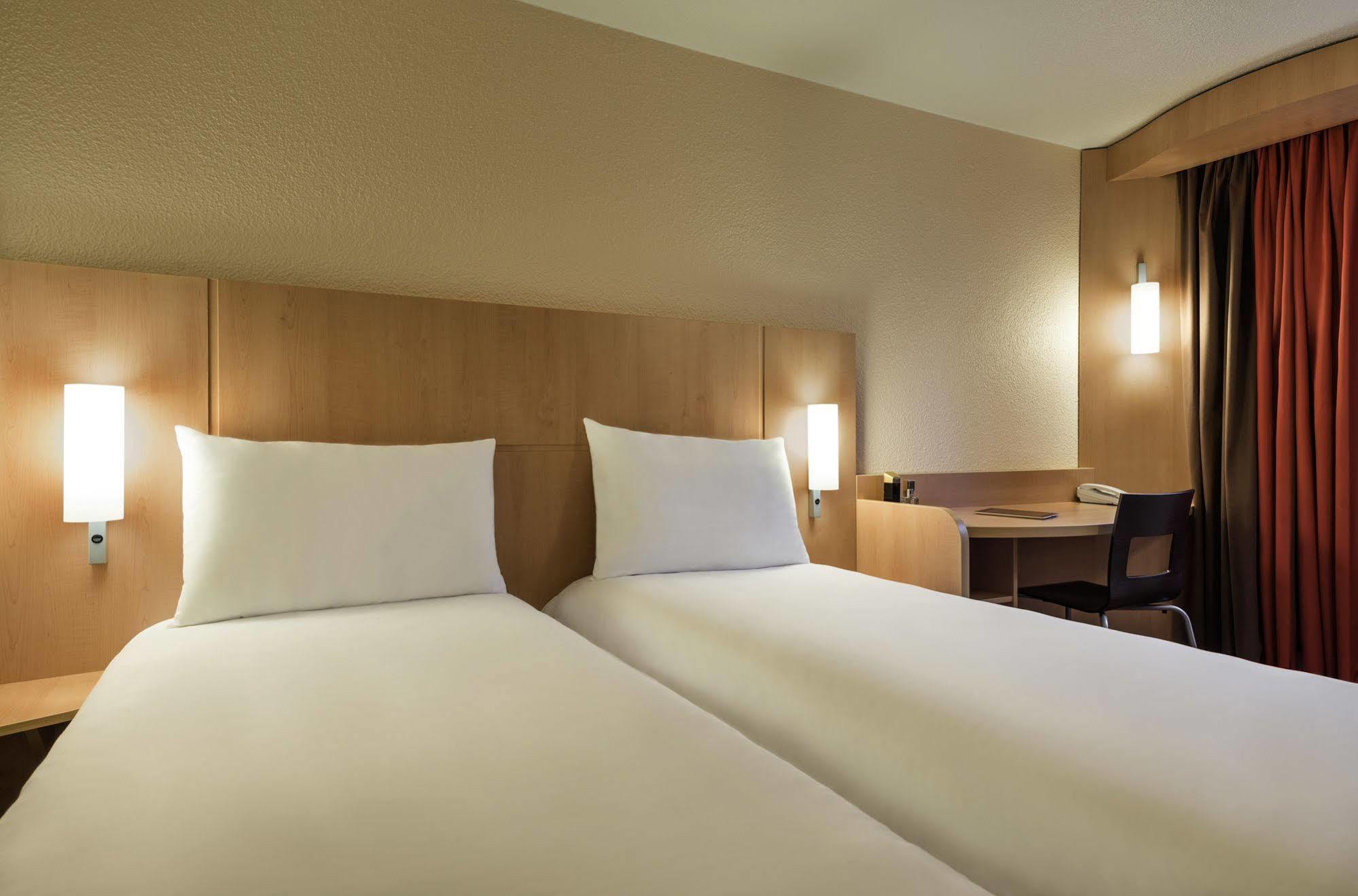 Hotel Ibis Ornano Montmartre Nord 18ème