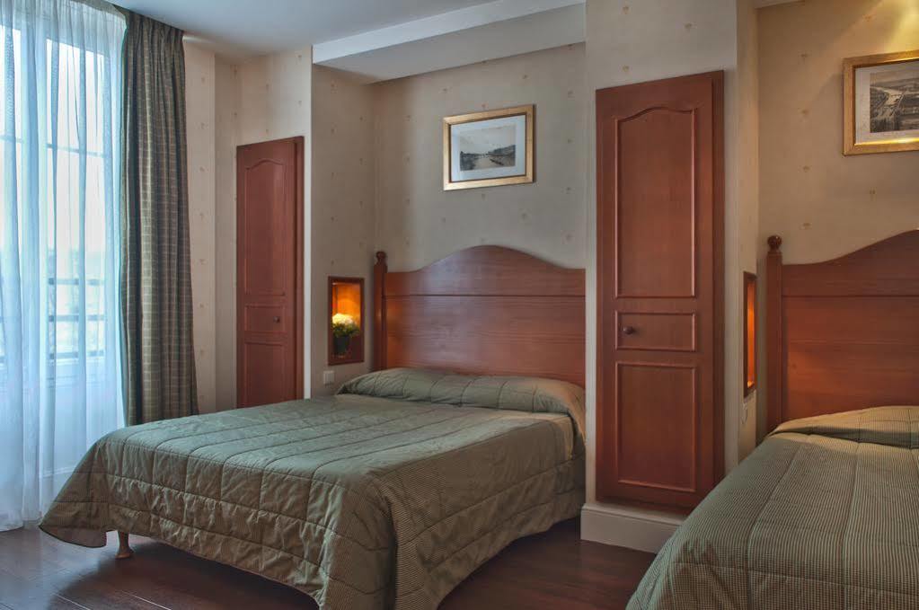 Central Hotel Paris Parigi